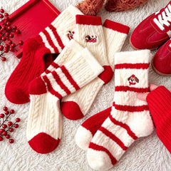 🎄🧦5 Pairs-Christmas Fuzzy Socks - Cute Crew Stocking Stuffer Gift Box Se