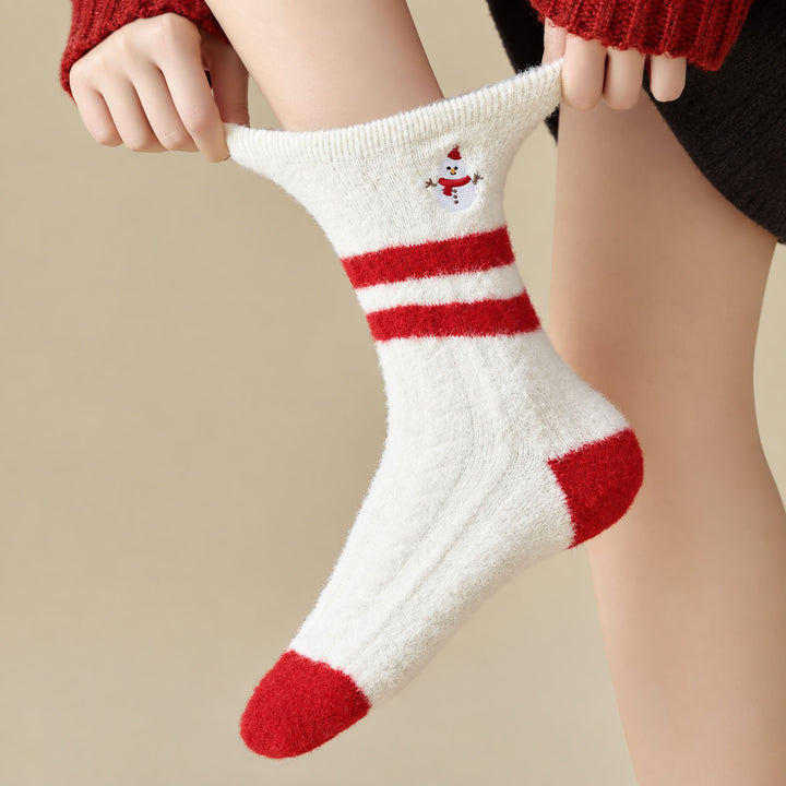 🎄🧦5 Pairs-Christmas Fuzzy Socks - Cute Crew Stocking Stuffer Gift Box Se