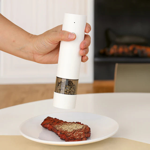 The Effortless Gourmet Grinder | Elegance in Every Touch