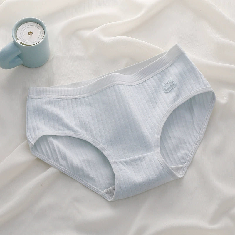 4-Pack Women’s Cotton Briefs — Soft, Breathable, No-Shrink Everyday Comfort